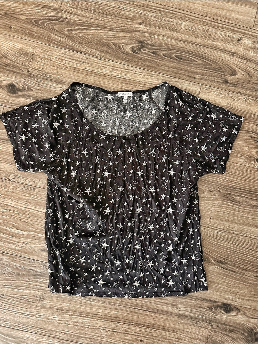 StyleMint Black Star Print Short Sleeve Scoop Neck Top